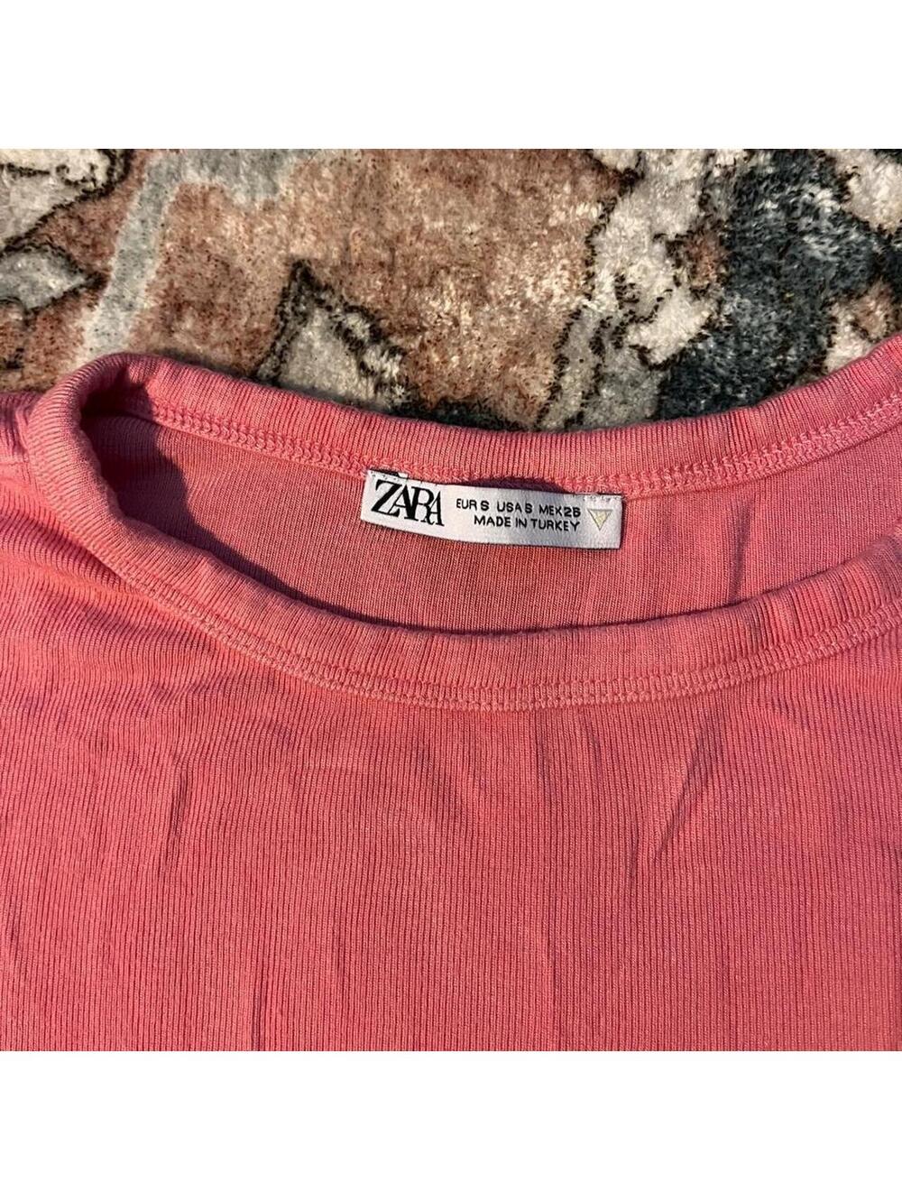 Zara Women's Pink Tshirt - Picture 2 of 2